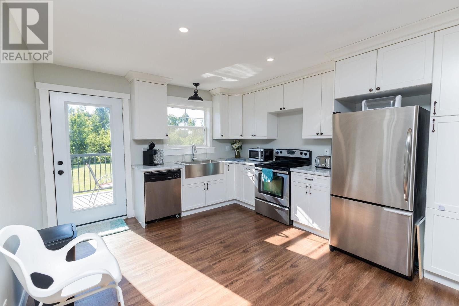Photo 13 of 4105 Queen St E, Sault Ste Marie ON