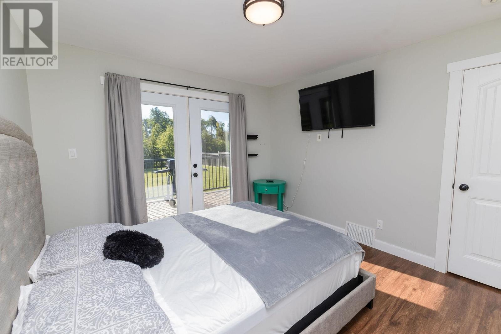 Photo 15 of 4105 Queen St E, Sault Ste Marie ON