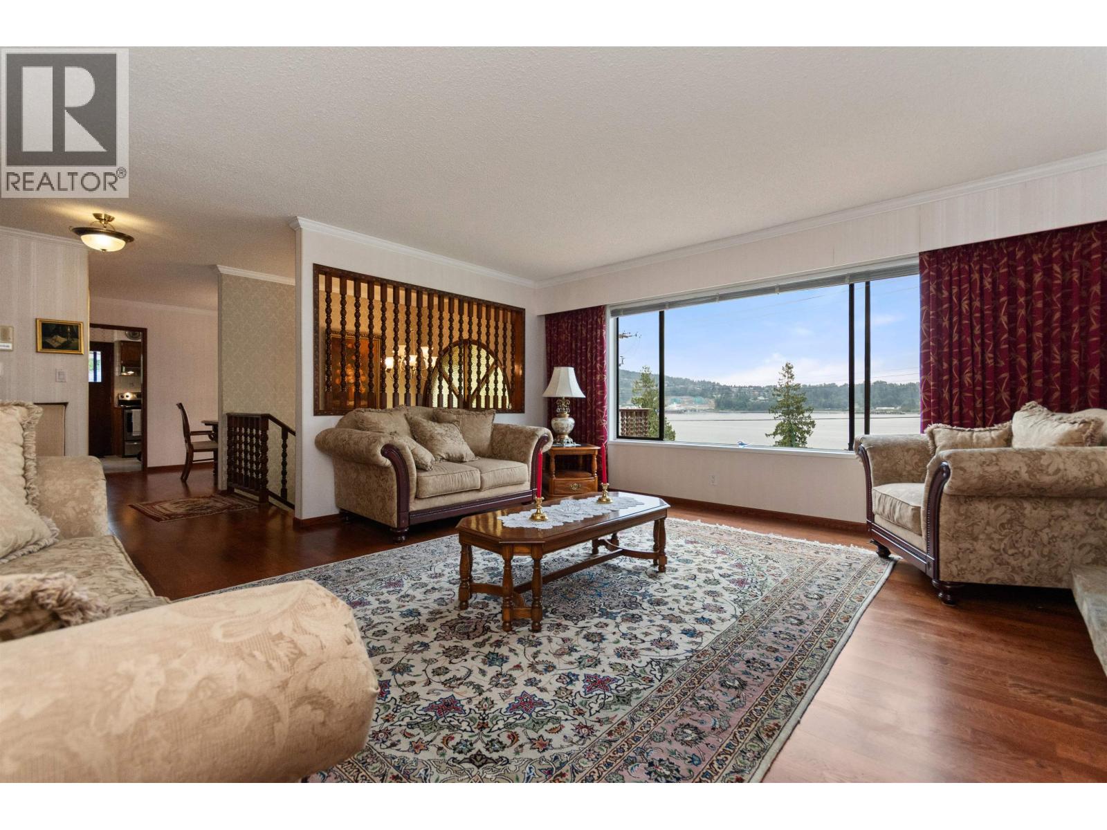 Photo 4 of 3772 Dollarton Highway, North Vancouver BC