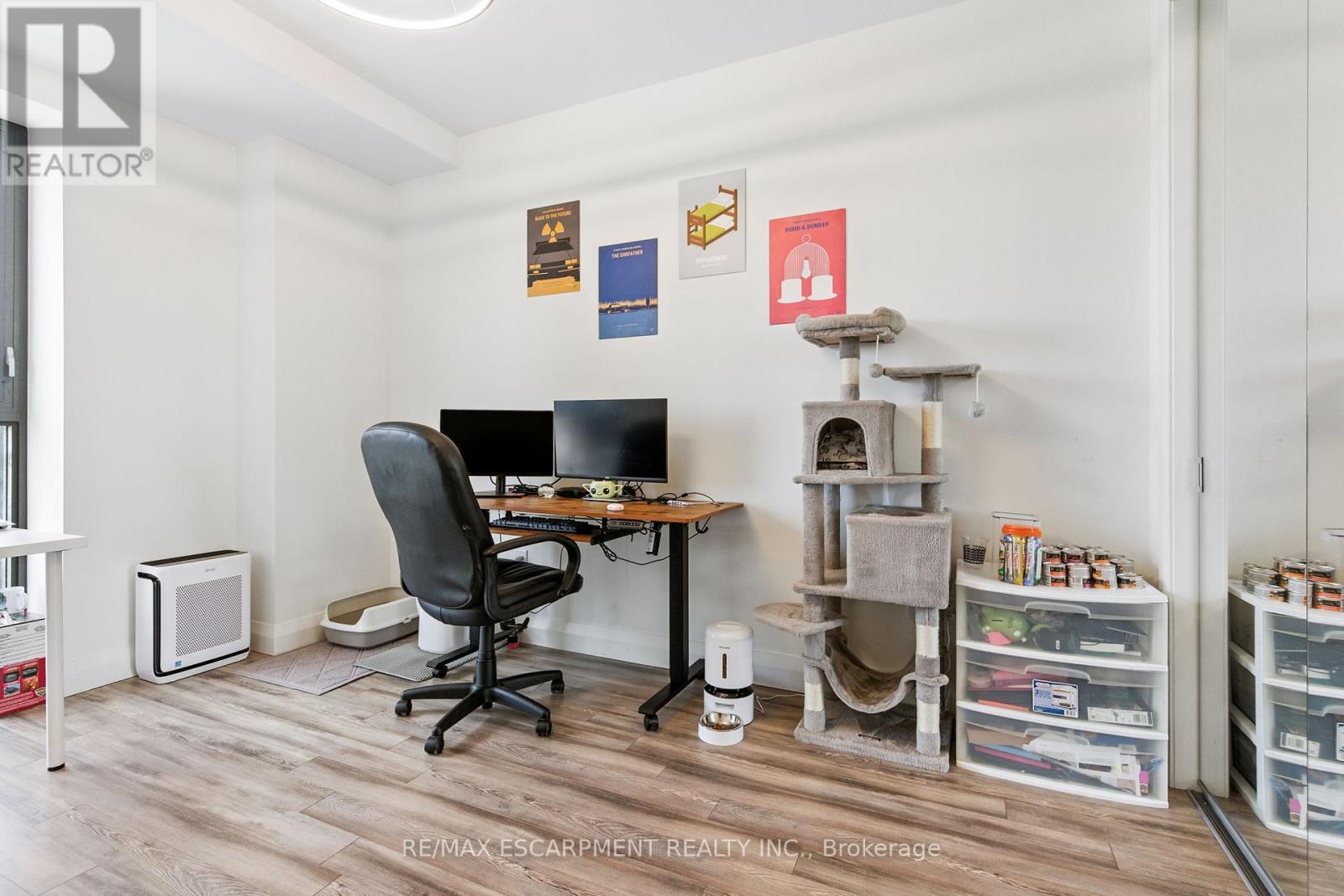 Photo 26 of 523 118 King Street E, Hamilton ON