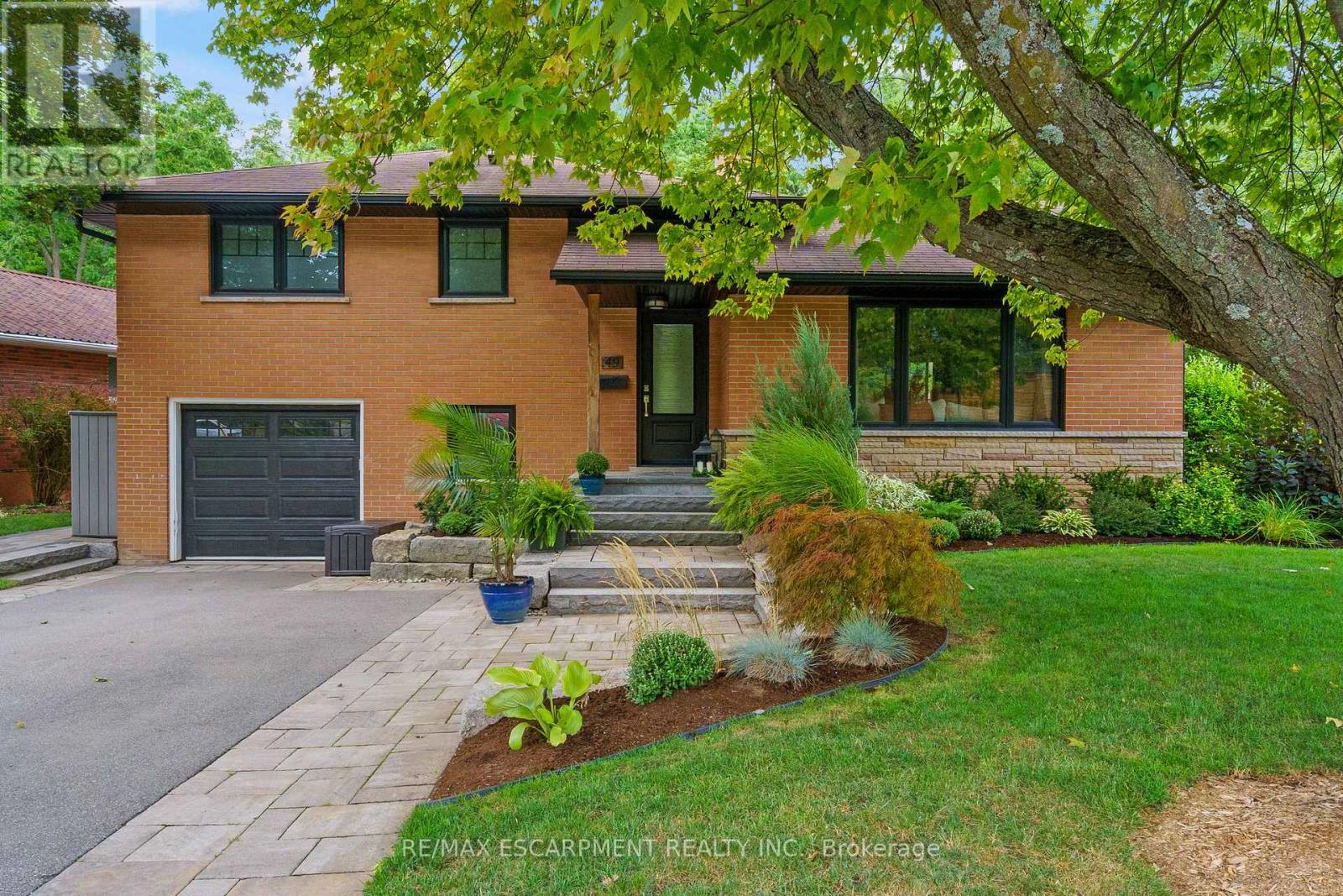 Photo 1 of 49 Ann Street, Hamilton ON