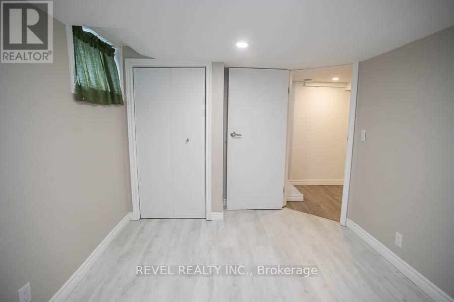 Photo 27 of 102 Walnut Street, Brantford ON