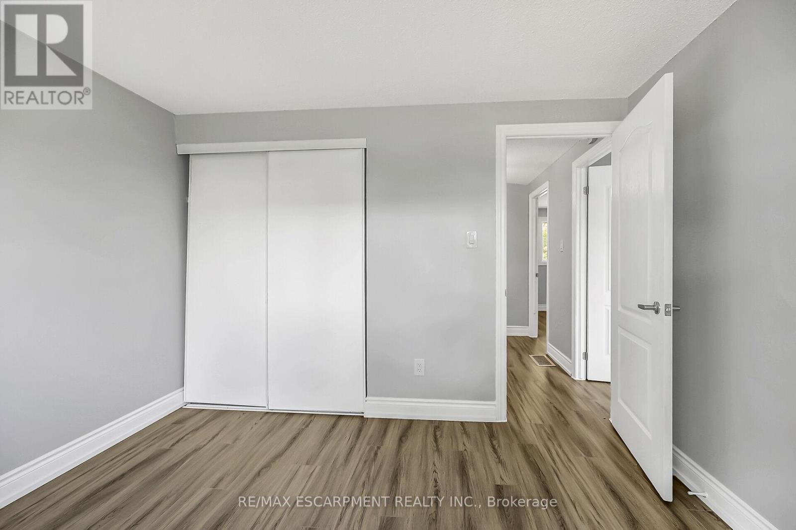 Photo 23 of 8 125 Limeridge Road W, Hamilton ON