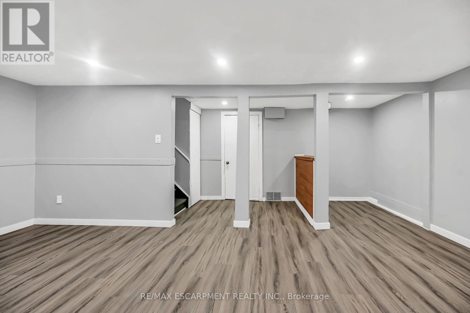 Photo 31 of 8 125 Limeridge Road W, Hamilton ON