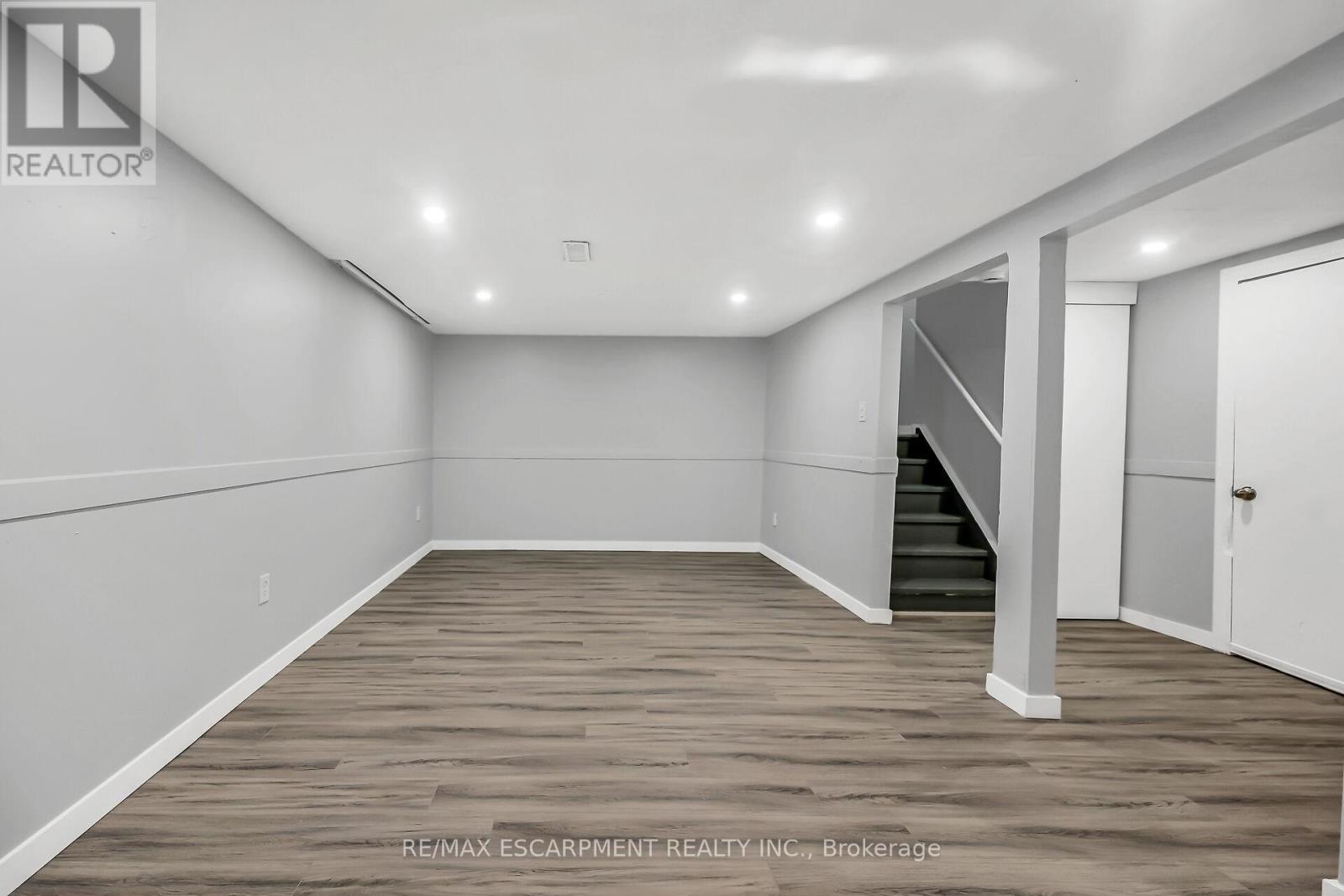 Photo 32 of 8 125 Limeridge Road W, Hamilton ON