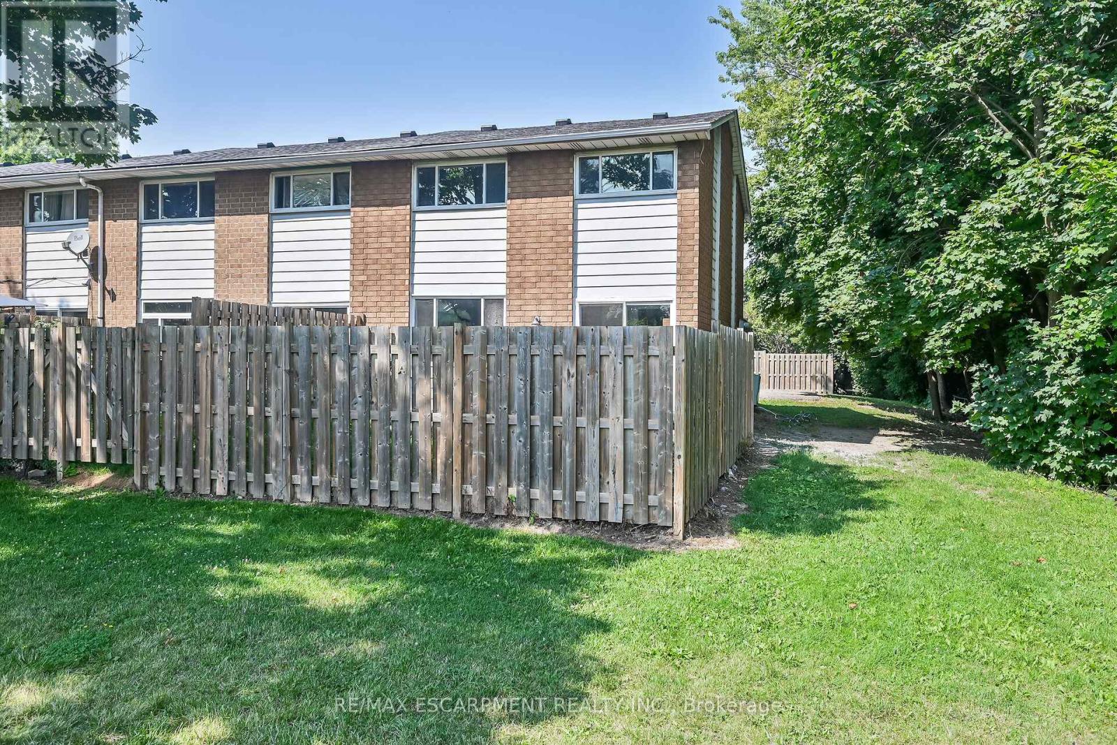 Photo 41 of 8 125 Limeridge Road W, Hamilton ON