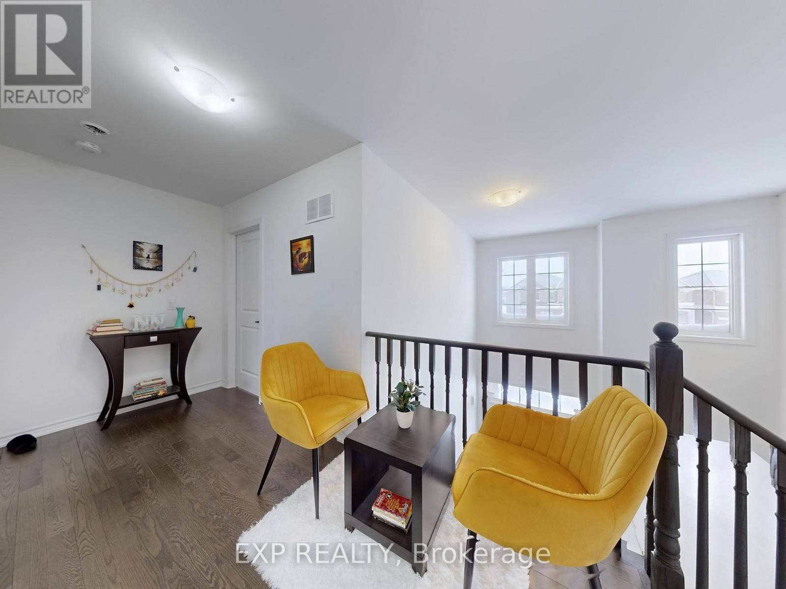 Photo 21 of 32 Doc Lougheed Avenue, Southgate ON