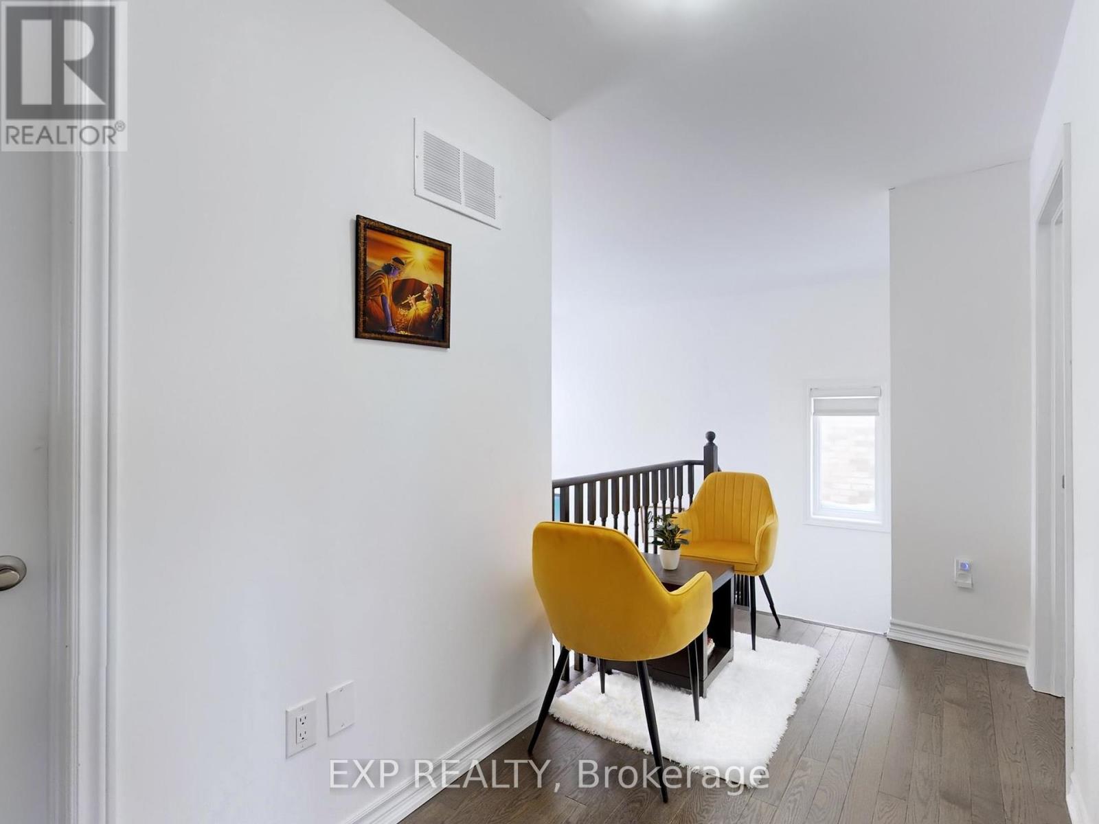 Photo 22 of 32 Doc Lougheed Avenue, Southgate ON