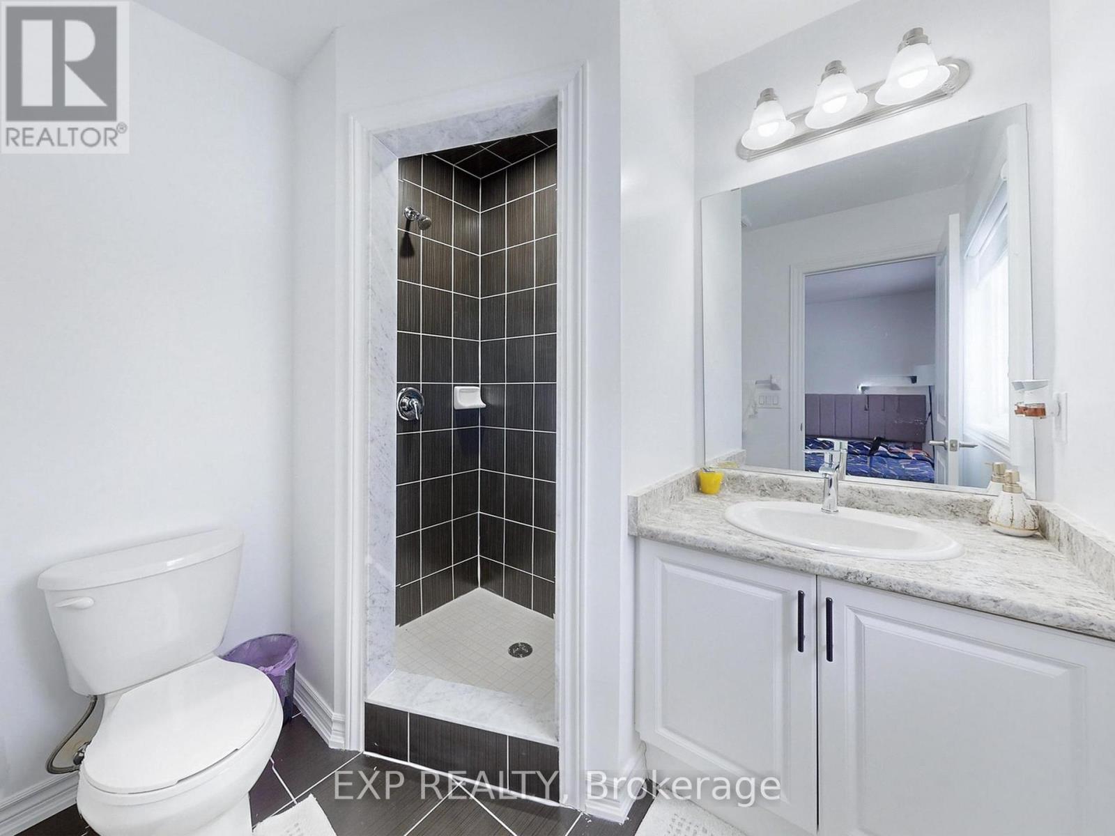Photo 33 of 32 Doc Lougheed Avenue, Southgate ON