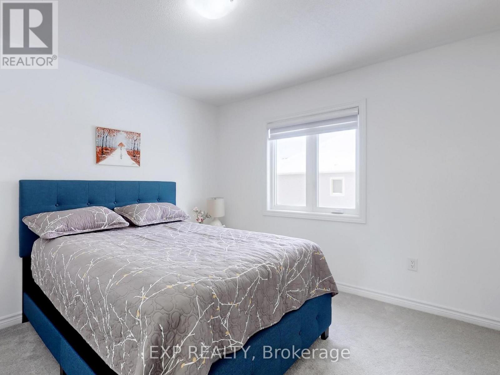 Photo 34 of 32 Doc Lougheed Avenue, Southgate ON