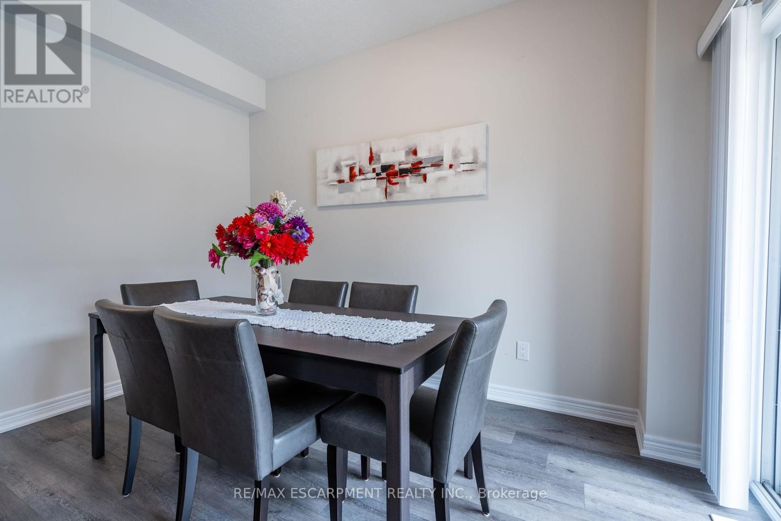 Photo 17 of 36 27 Rachel Drive, Hamilton ON