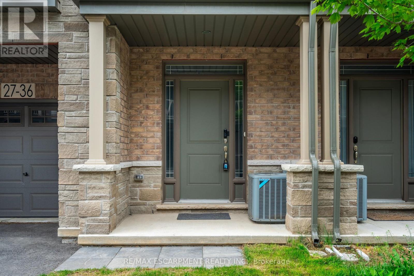 Photo 3 of 36 27 Rachel Drive, Hamilton ON