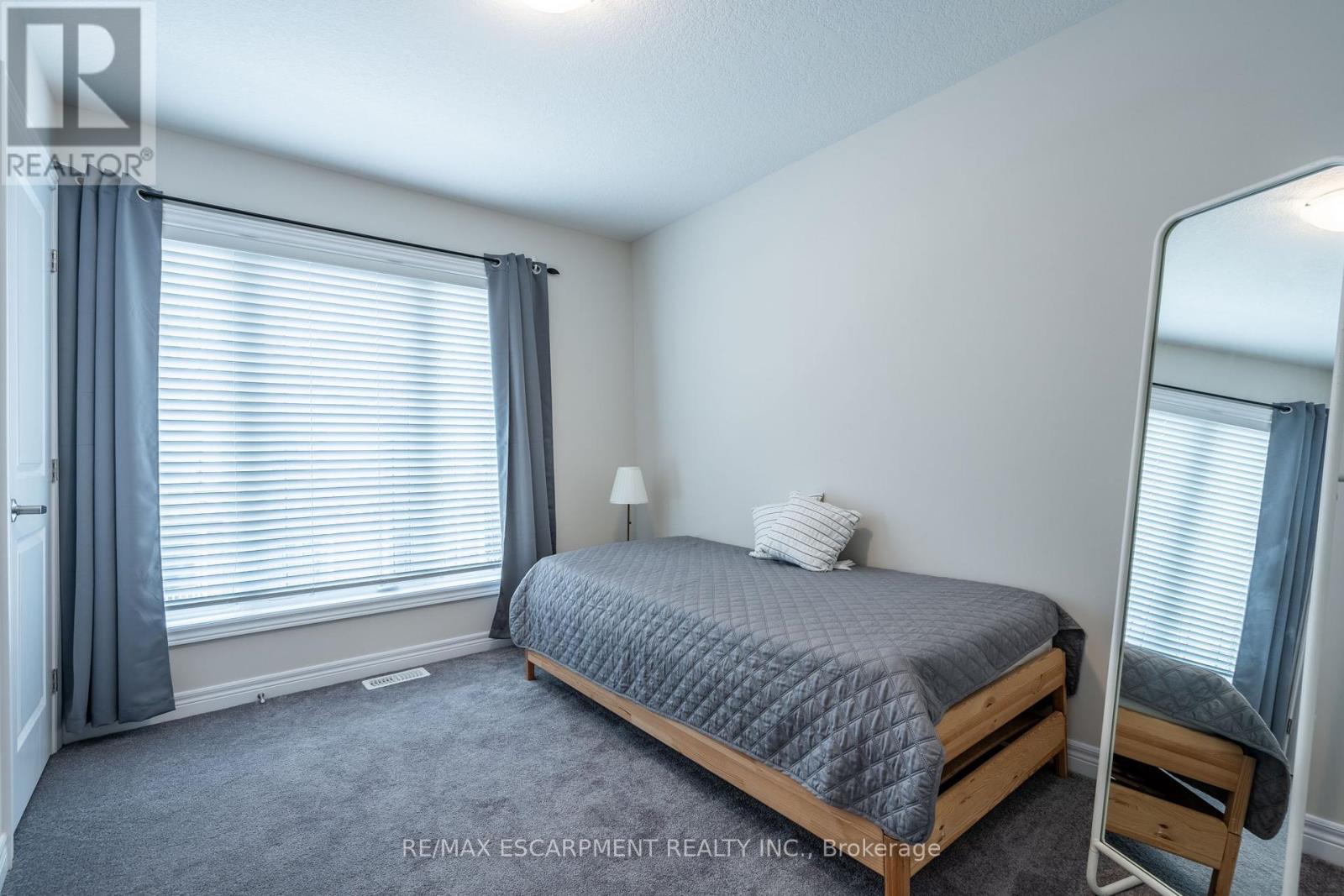 Photo 33 of 36 27 Rachel Drive, Hamilton ON