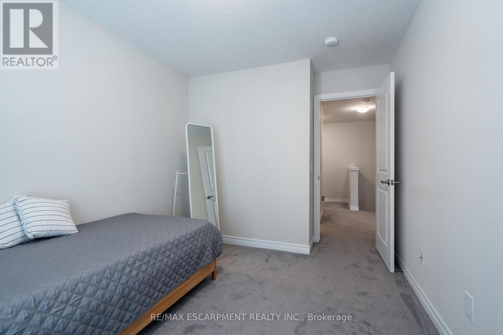 Photo 34 of 36 27 Rachel Drive, Hamilton ON