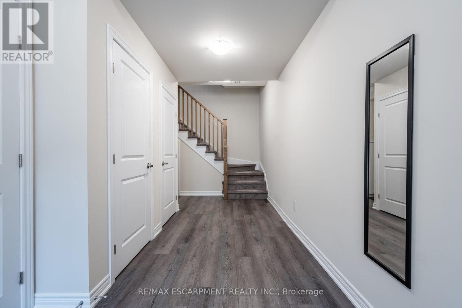 Photo 4 of 36 27 Rachel Drive, Hamilton ON