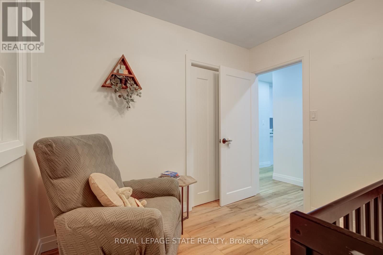 Photo 20 of 6461 Dickenson Road E, Hamilton ON