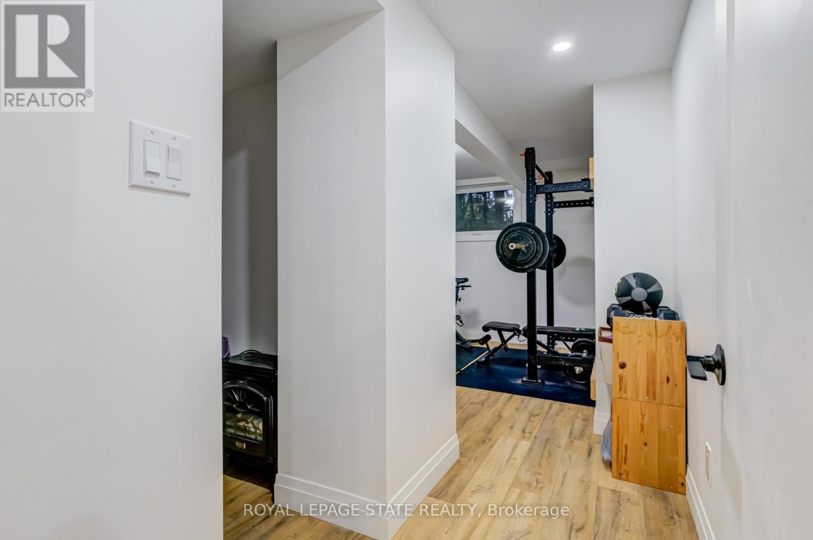 Photo 29 of 6461 Dickenson Road E, Hamilton ON
