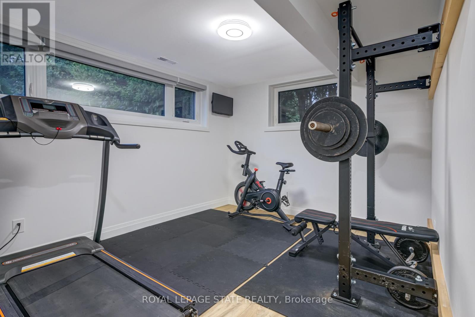 Photo 30 of 6461 Dickenson Road E, Hamilton ON
