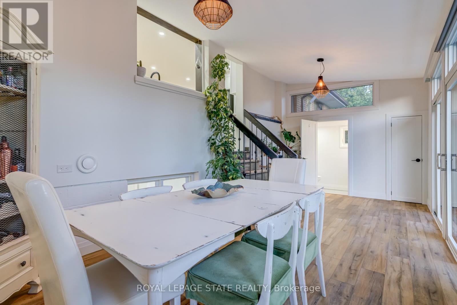 Photo 37 of 6461 Dickenson Road E, Hamilton ON