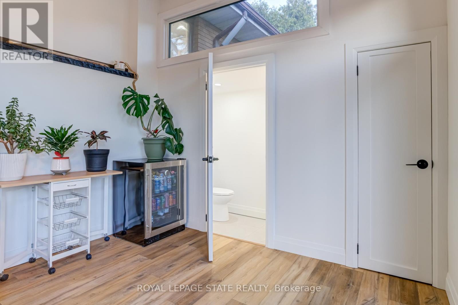Photo 38 of 6461 Dickenson Road E, Hamilton ON
