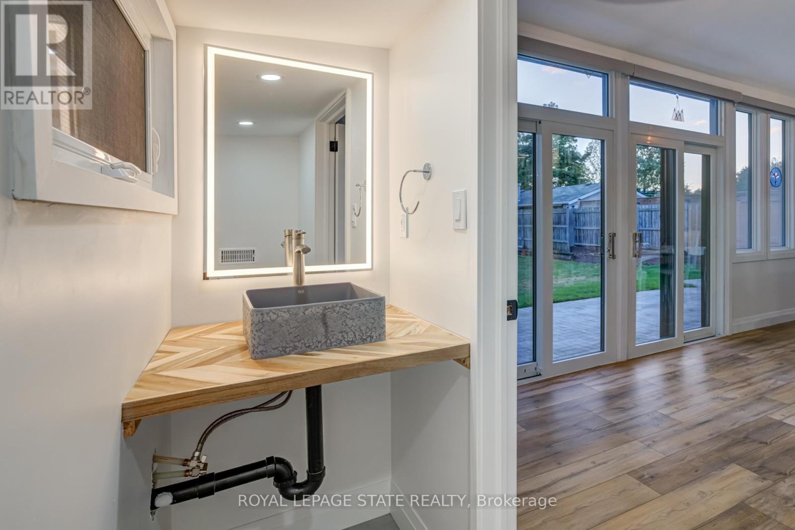 Photo 40 of 6461 Dickenson Road E, Hamilton ON