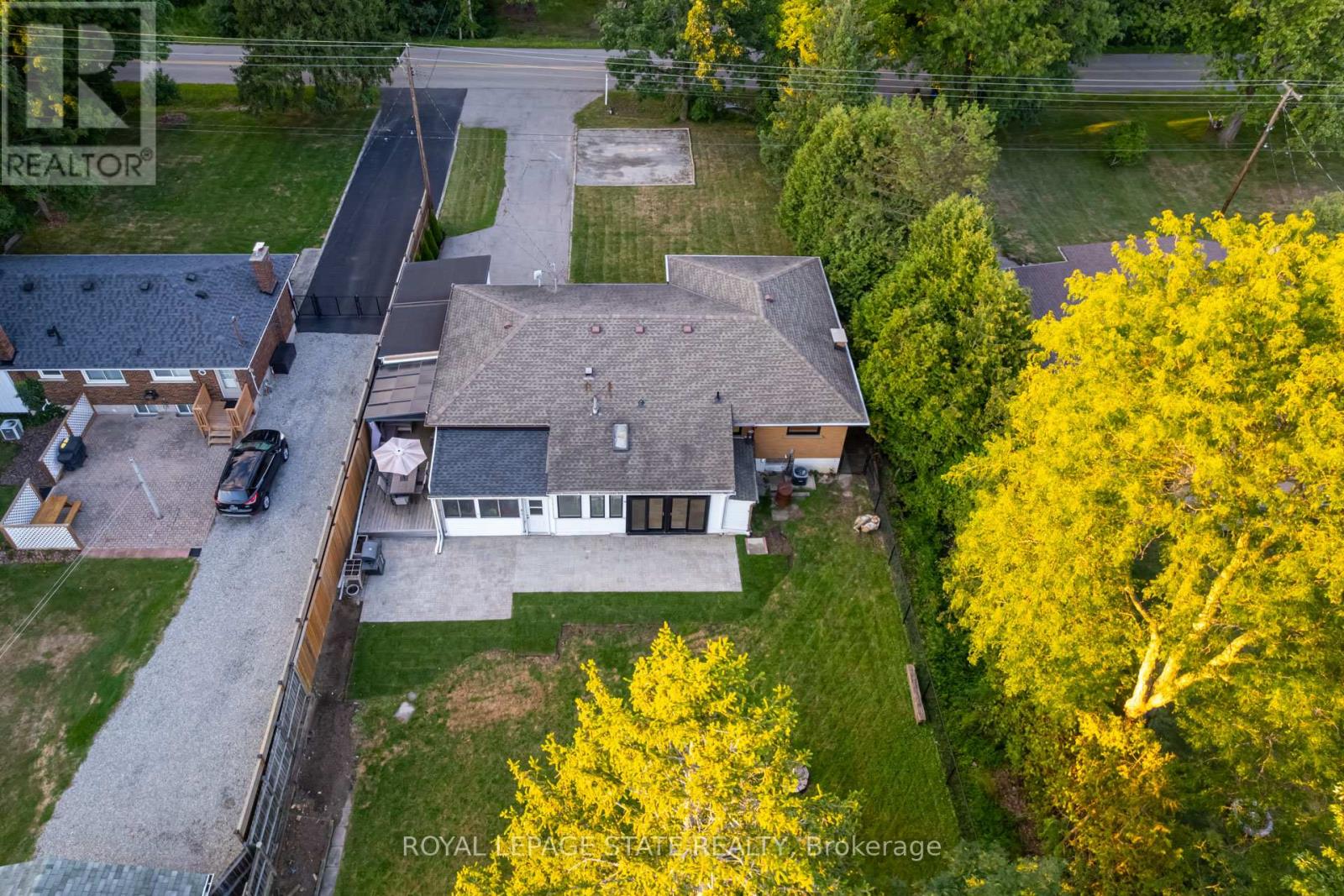 Photo 49 of 6461 Dickenson Road E, Hamilton ON