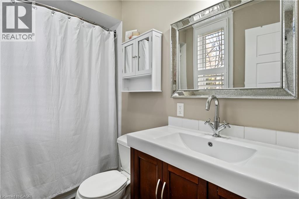 Photo 24 of 99 Mill Street N, Waterdown ON