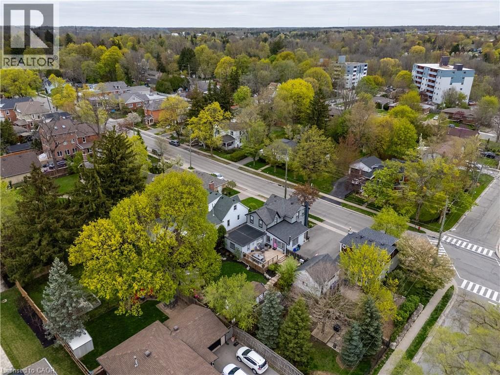 Photo 33 of 99 Mill Street N, Waterdown ON