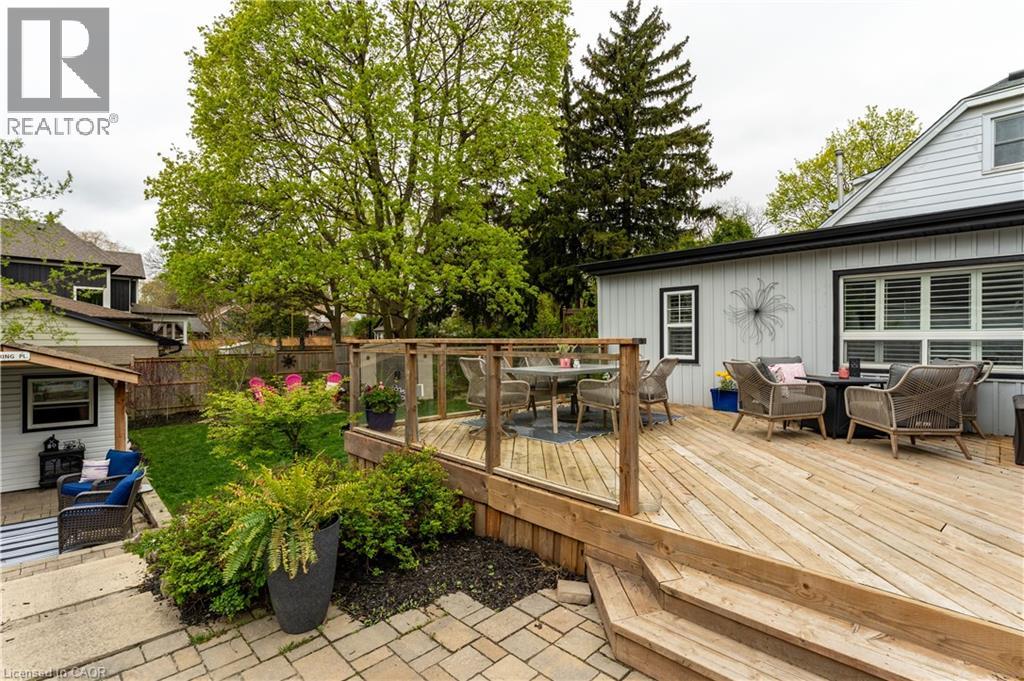 Photo 6 of 99 Mill Street N, Waterdown ON