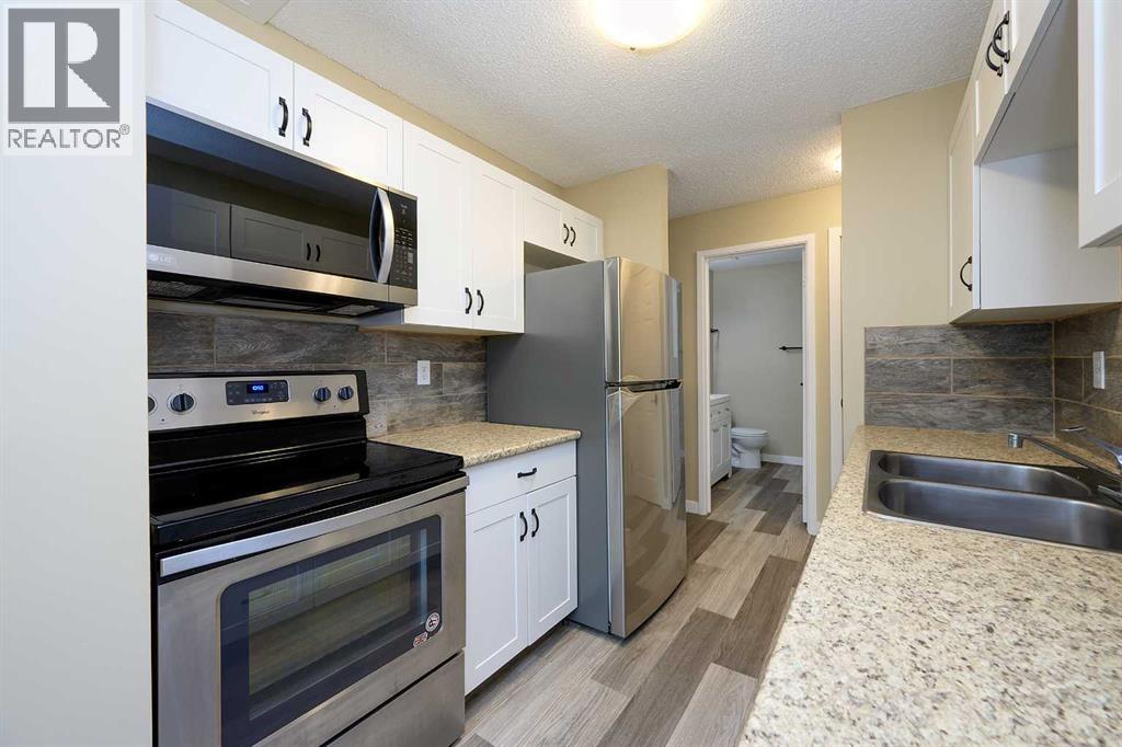 41 Bennett, Red Deer