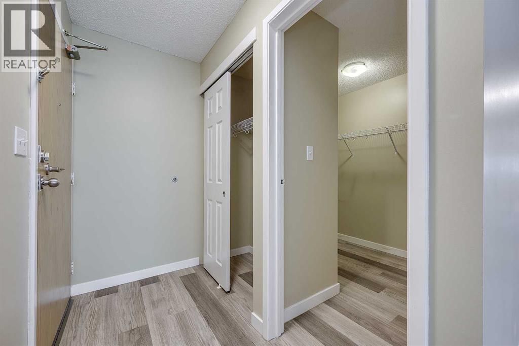 41 Bennett, Red Deer