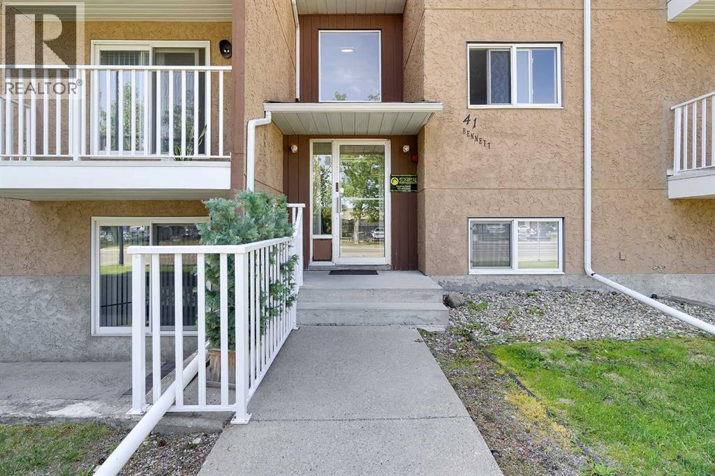 41 Bennett, Red Deer