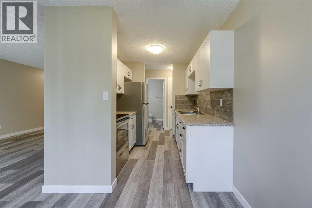 41 Bennett, Red Deer