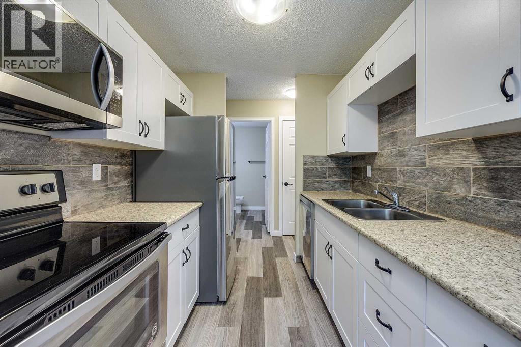 41 Bennett, Red Deer
