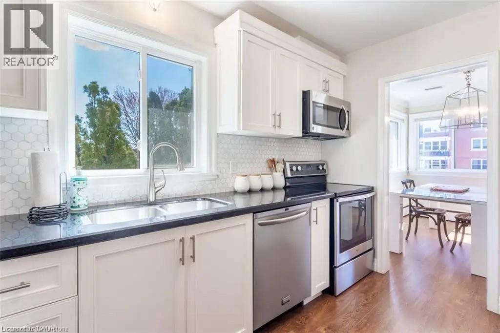 Photo 5 of 432 Burlington Avenue Unit 5, Burlington ON