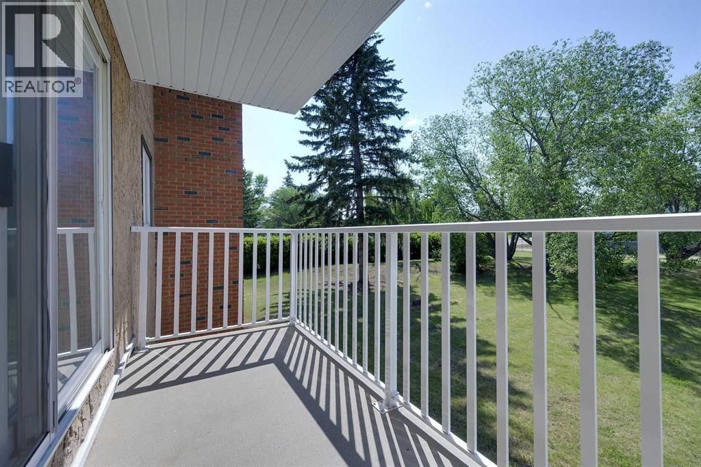41 Bennett, Red Deer