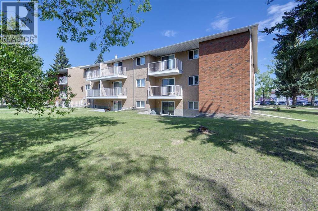 41 Bennett, Red Deer