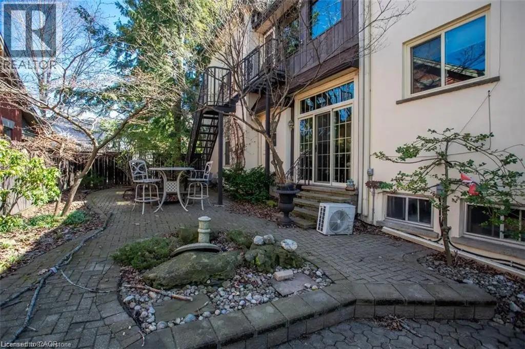 Photo 15 of 432 Burlington Avenue Unit 5, Burlington ON