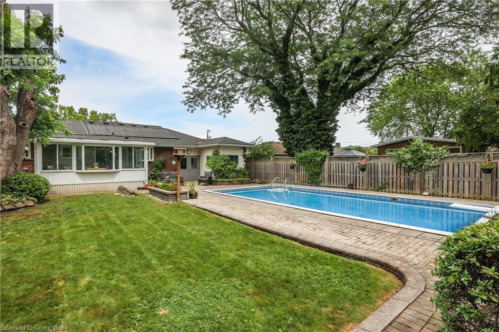Photo 2 of 95 Mountain Avenue N, Stoney Creek ON