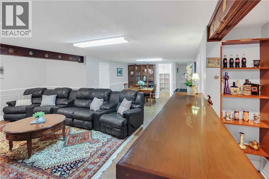 Photo 21 of 95 Mountain Avenue N, Stoney Creek ON