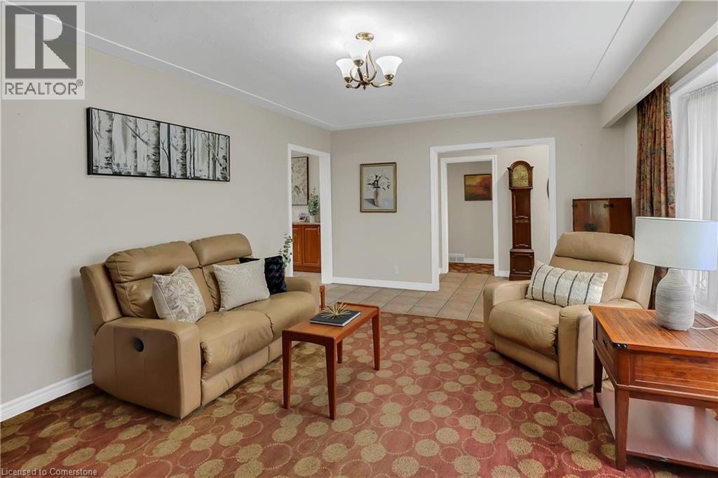 Photo 20 of 95 Mountain Avenue N, Stoney Creek ON