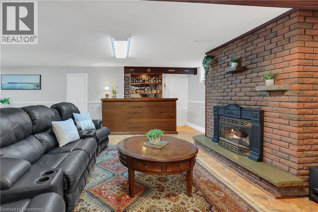 Photo 23 of 95 Mountain Avenue N, Stoney Creek ON