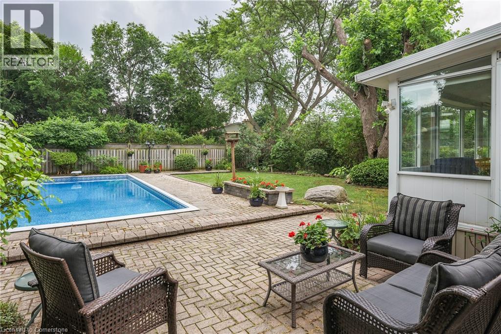 Photo 9 of 95 Mountain Avenue N, Stoney Creek ON