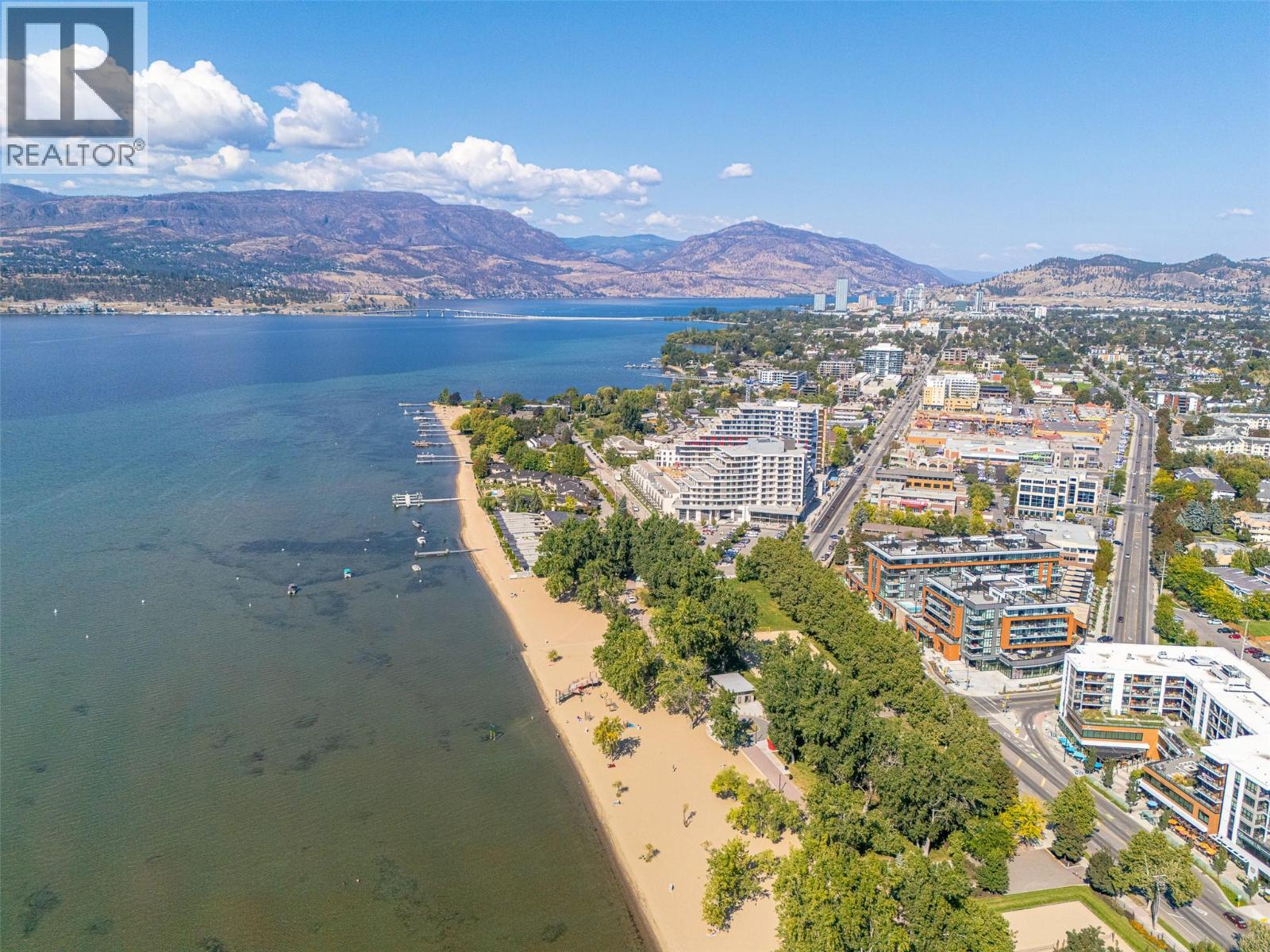 312 3389 LAKESHORE Road, Kelowna