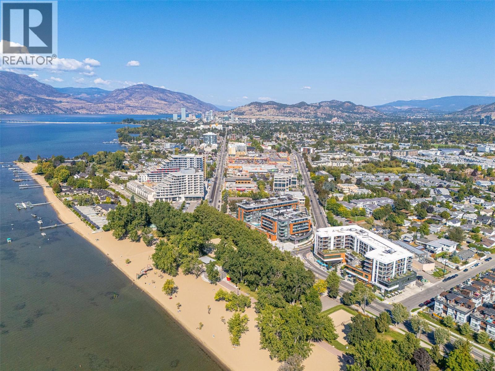 312 3389 LAKESHORE Road, Kelowna