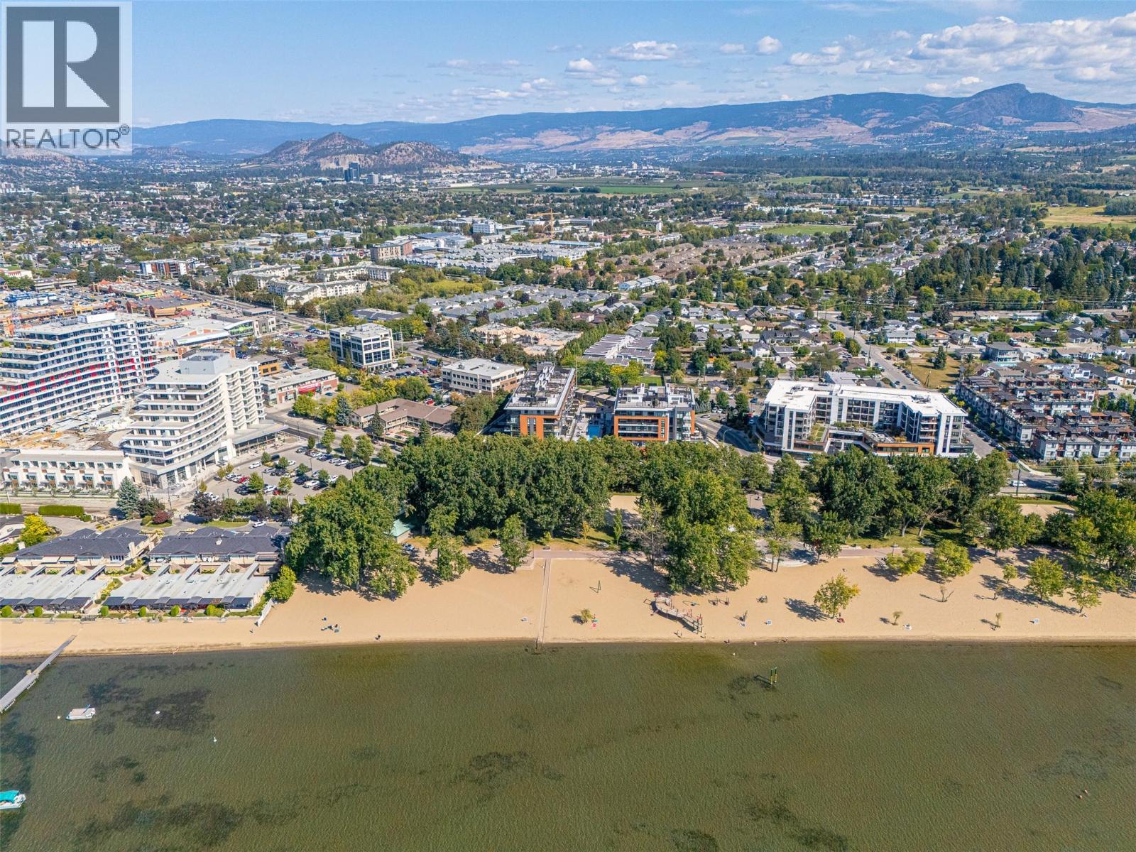 312 3389 LAKESHORE Road, Kelowna