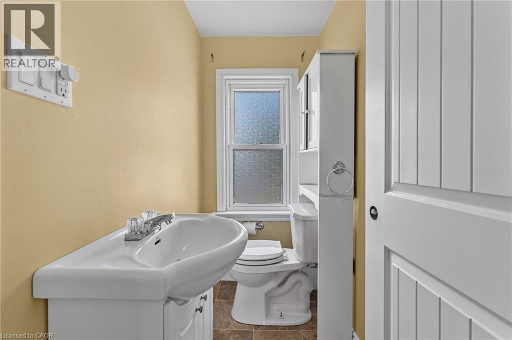 Photo 35 of 398 Diltz Road Unit Road, Dunnville ON