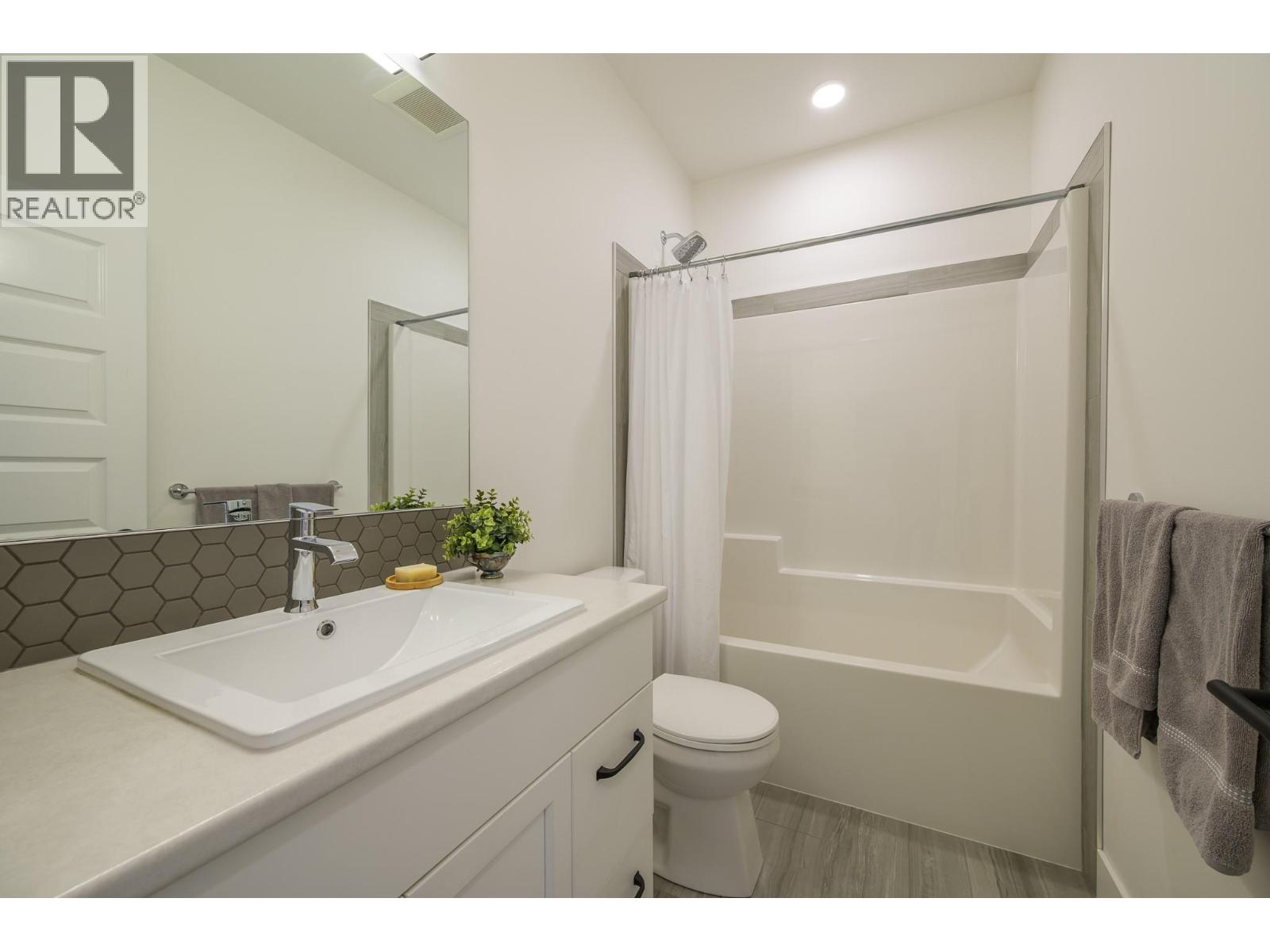 Photo 16 of 200 Grand Boulevard Unit 159, Kamloops BC