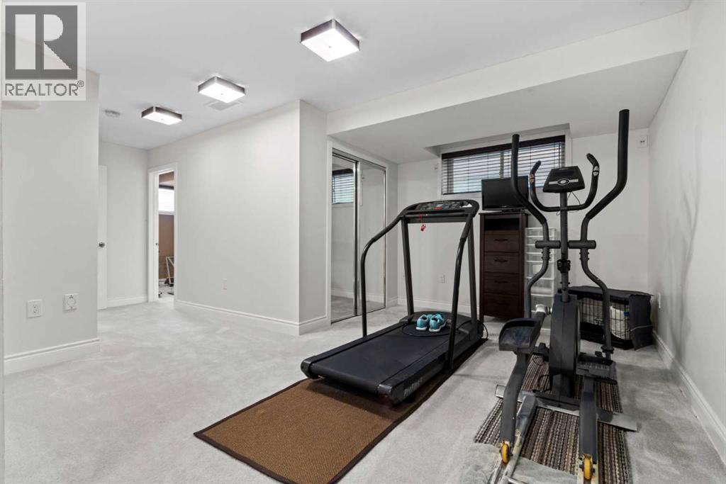 Photo 11 of 1351 New Brighton Park Se, Calgary AB