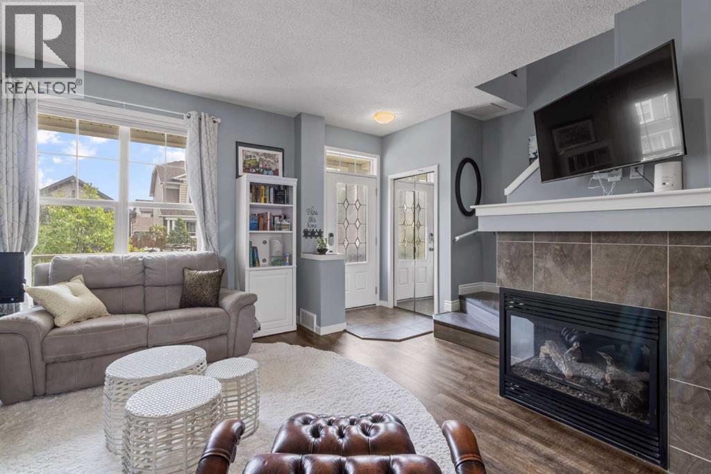 Photo 2 of 1351 New Brighton Park Se, Calgary AB